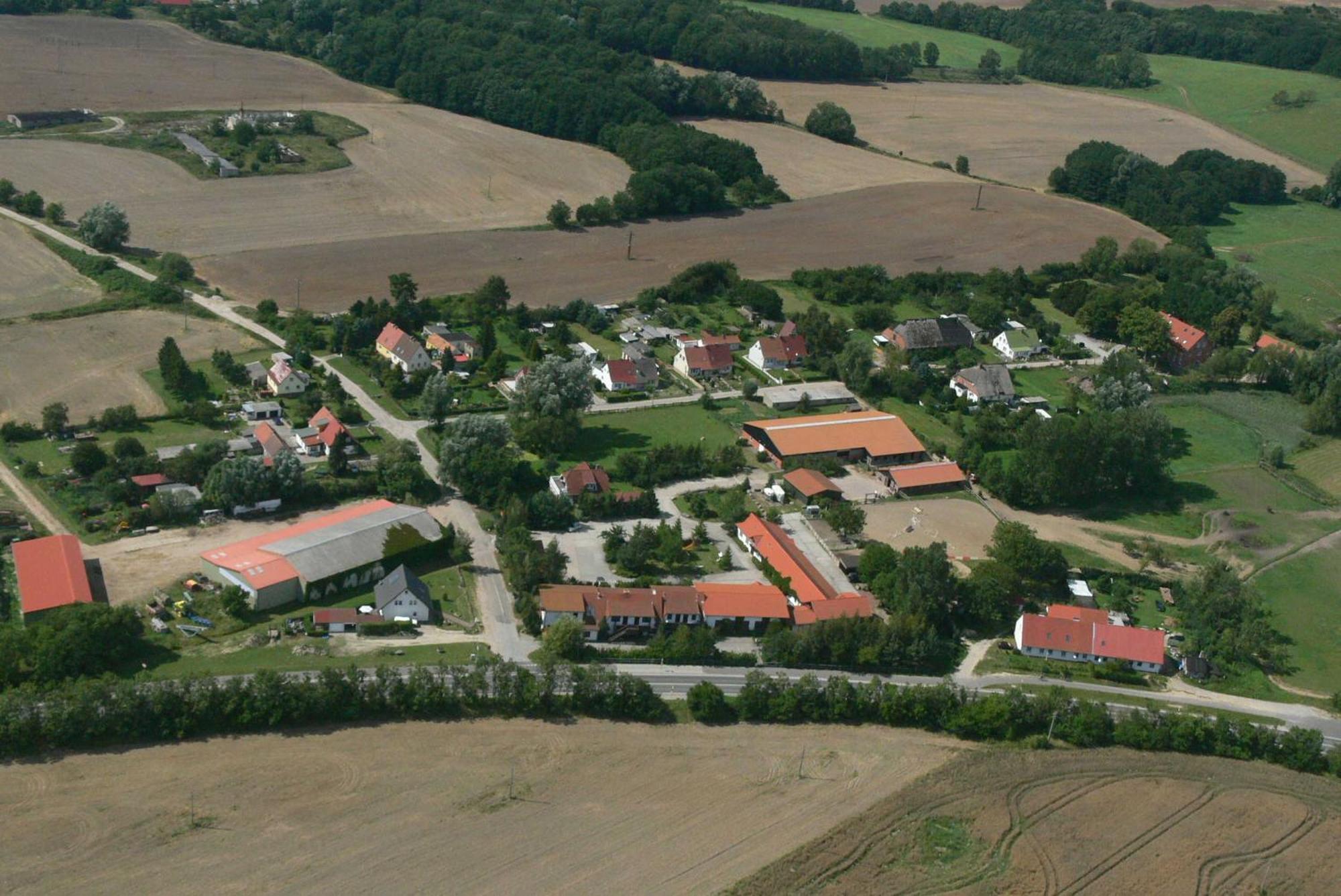 Landpension Dubnitz - Ferienwohnung 1 Sassnitz Esterno foto
